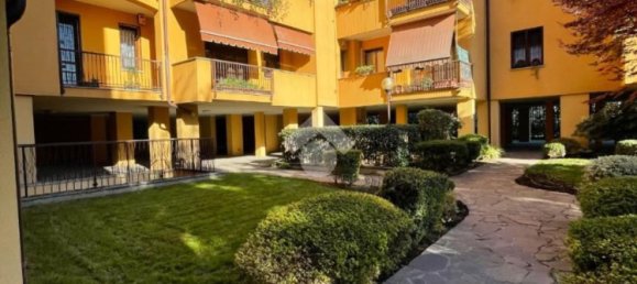 Gewerbliche Immobilie in Monza, Italy 89m², Nr. 338375 4