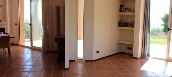 3 bedrooms House in Grottammare, Italy No. 127602 12