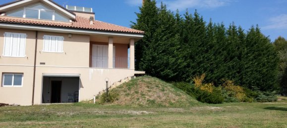 3 bedrooms House in Grottammare, Italy No. 127602 7