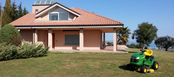 3 bedrooms House in Grottammare, Italy No. 127602 4