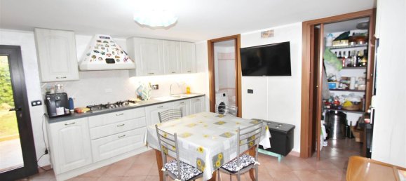 4 rooms Apartment in Fiorano Modenese, Italy No. 119148 25