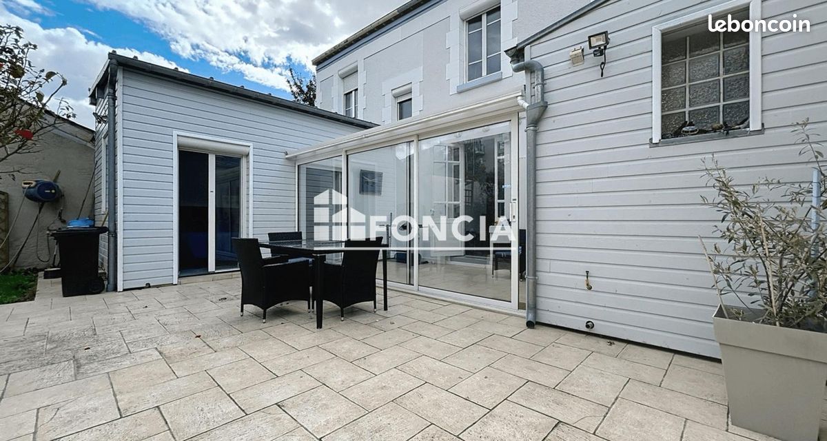 5 bedrooms House in Deauville, France No. 356472