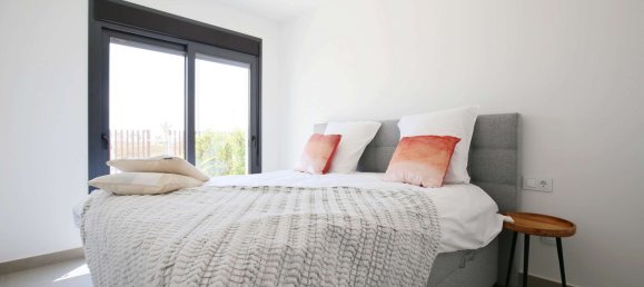 Villa à Torre de la Horadada, Spain 106m² No. 457 8