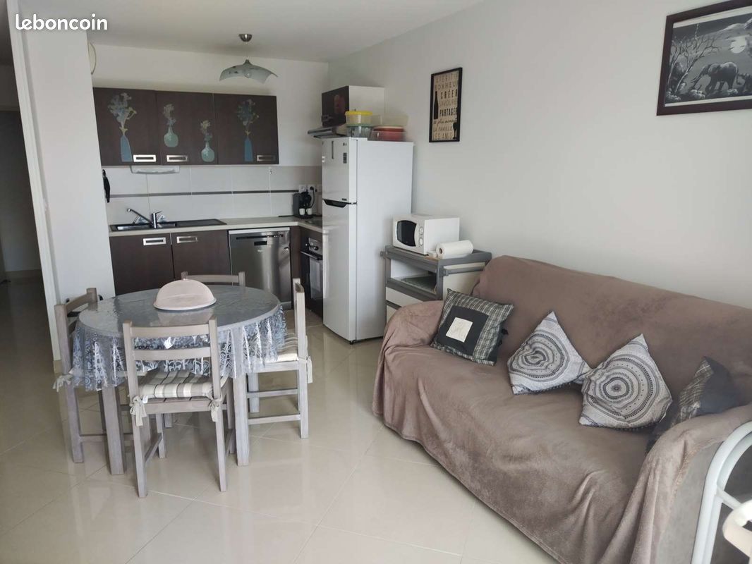 2 bedrooms Apartment in Fleury, France No. 318298