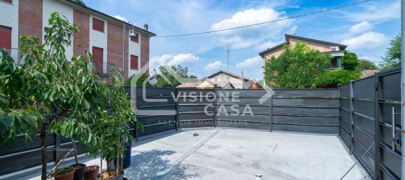 3 bedrooms House in Cavriago, Italy No. 315976 5