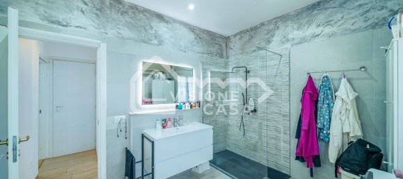 3 bedrooms House in Cavriago, Italy No. 315976 14