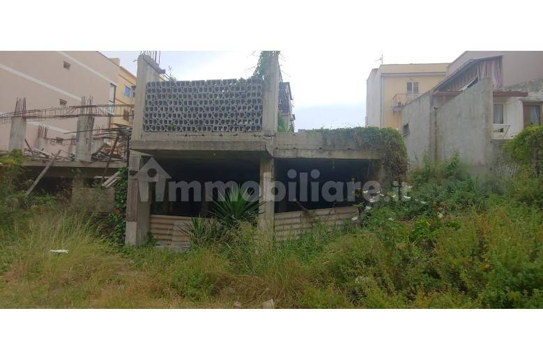 4 rooms House in Messina, Italy No. 367612