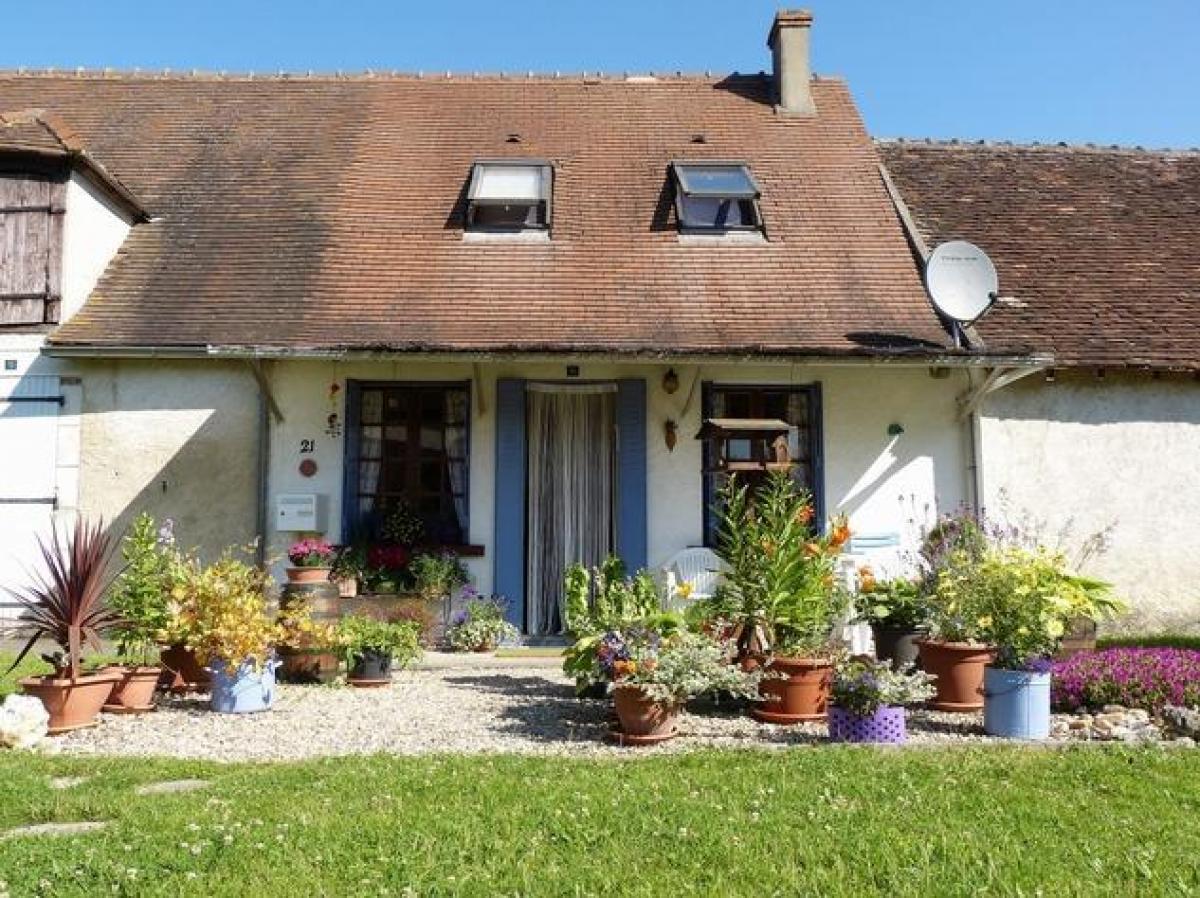 2 bedrooms House in Rosnay, France No. 2083