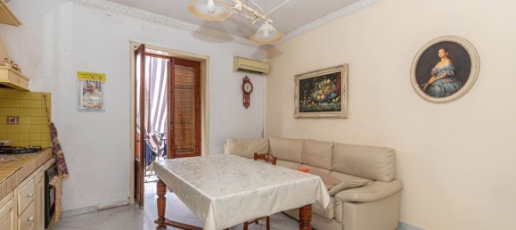 4 غرف نوم منزل في Palermo, Italy رقم 378378 19