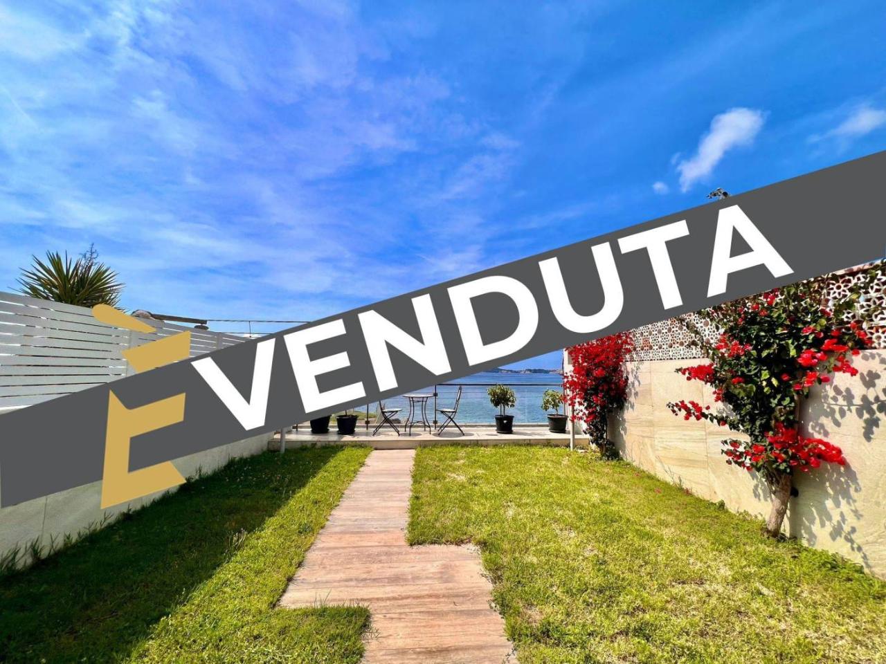 5 rooms Villa in Pozzuoli, Italy No. 21612