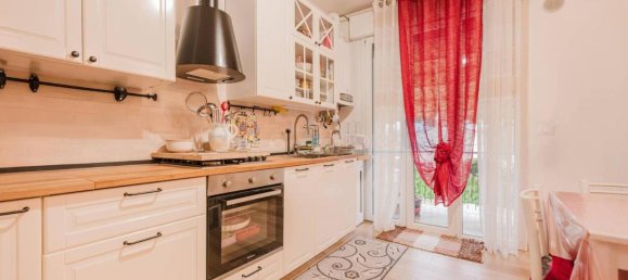 5 rooms Apartment in Dolo, Italy No. 33685 6