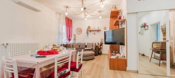 5 rooms Apartment in Dolo, Italy No. 33685 2