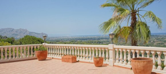 5 bedrooms Villa in Pedreguer, Spain No. 7582 13