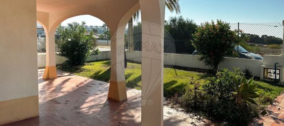 Casa de 3 dormitorios en Albufeira, Portugal No. 21901 4