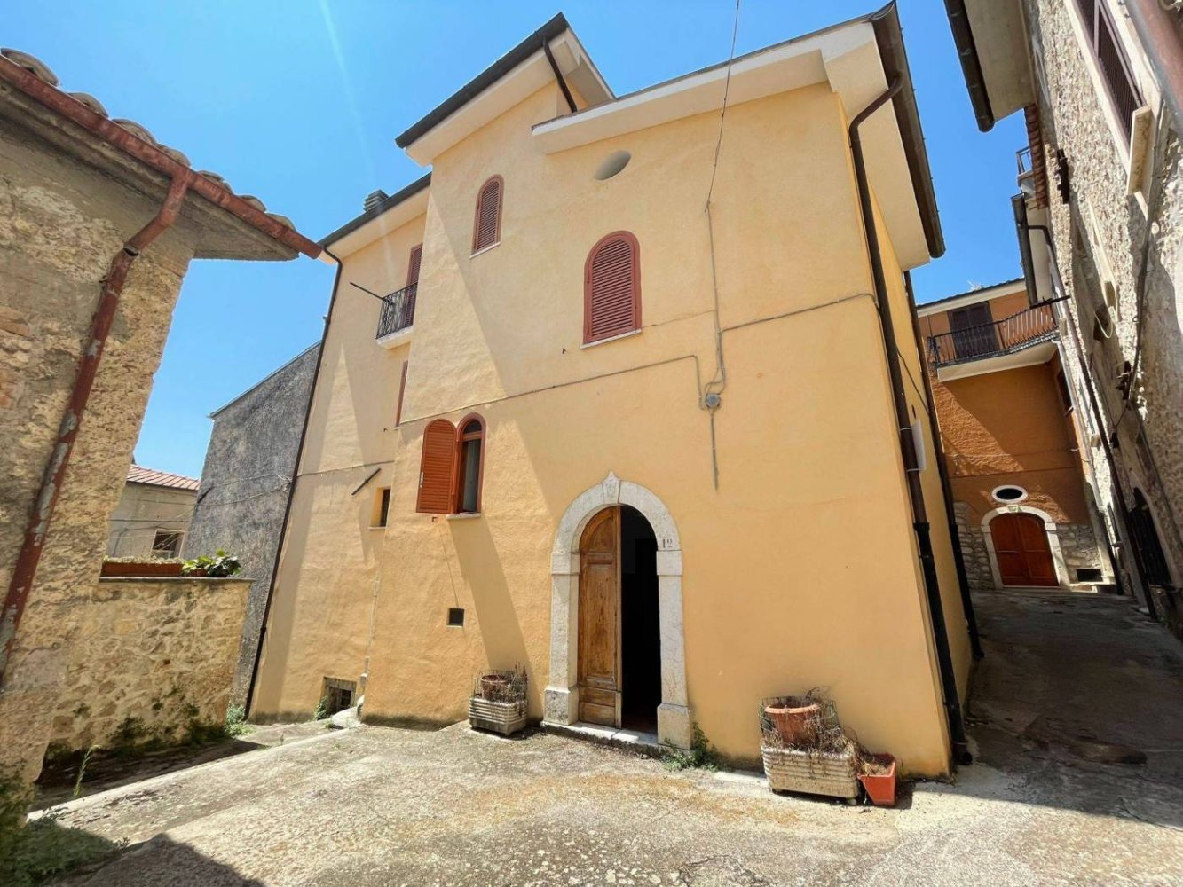 Замки и поместья с 3 спальнями в Альвито, Италия № 373791