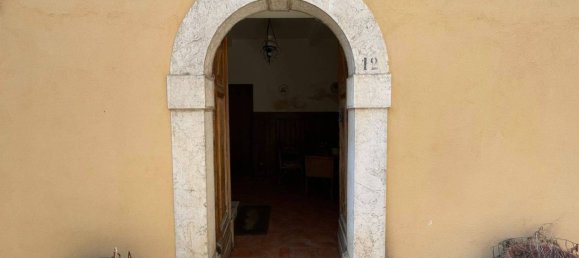 Замки и поместья с 3 спальнями в Альвито, Италия № 373791 2