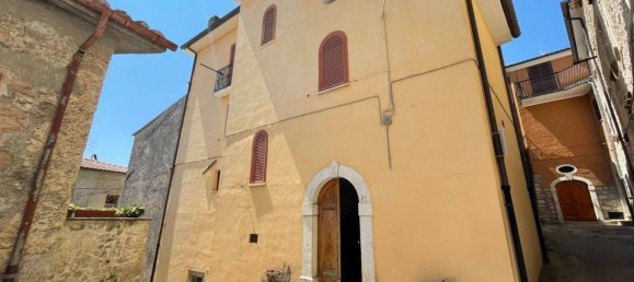 Замки и поместья с 3 спальнями в Альвито, Италия № 373791 44