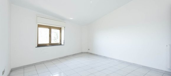 4-Zimmer Wohnung in Valverde, Italy, Nr. 293269 50