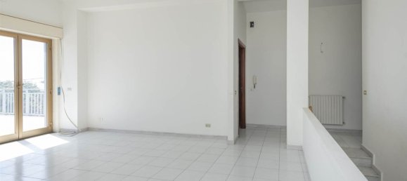 4-Zimmer Wohnung in Valverde, Italy, Nr. 293269 37