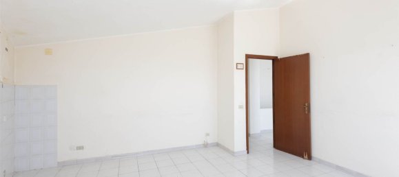 4-Zimmer Wohnung in Valverde, Italy, Nr. 293269 9