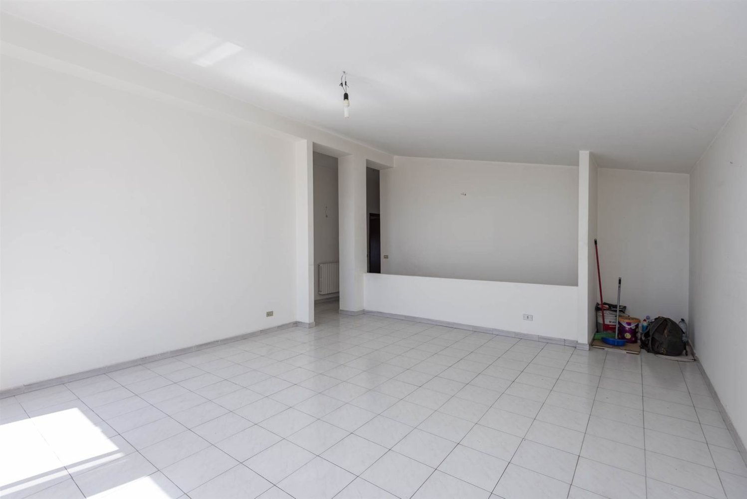 4-Zimmer Wohnung in Valverde, Italy, Nr. 293269