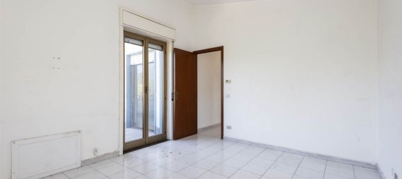 4-Zimmer Wohnung in Valverde, Italy, Nr. 293269 19