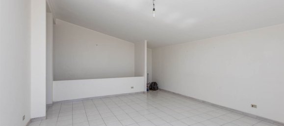 4-Zimmer Wohnung in Valverde, Italy, Nr. 293269 3