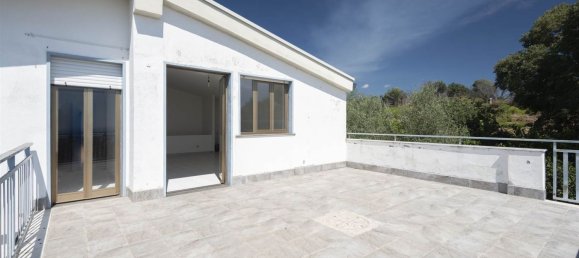 4-Zimmer Wohnung in Valverde, Italy, Nr. 293269 30