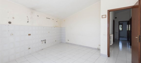 4-Zimmer Wohnung in Valverde, Italy, Nr. 293269 7
