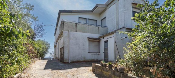 4-Zimmer Wohnung in Valverde, Italy, Nr. 293269 48