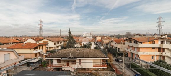 Квартира с 2 комнатами в Падерно Дуньяно, Италия № 235097 5