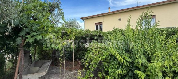 4 bedrooms Villa in Montopoli di Sabina, Italy No. 289803 11