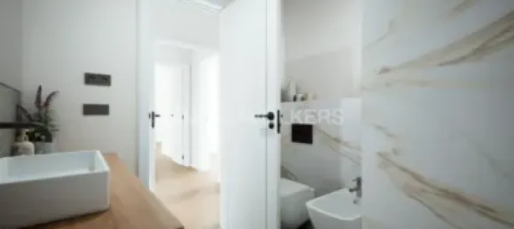 4 bedrooms Apartment in Eixample, Spain No. 185510 8