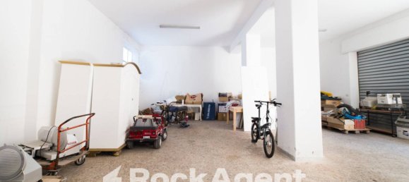 1-Zimmer Gewerbliche Immobilie in Acireale, Italy, Nr. 259468 8