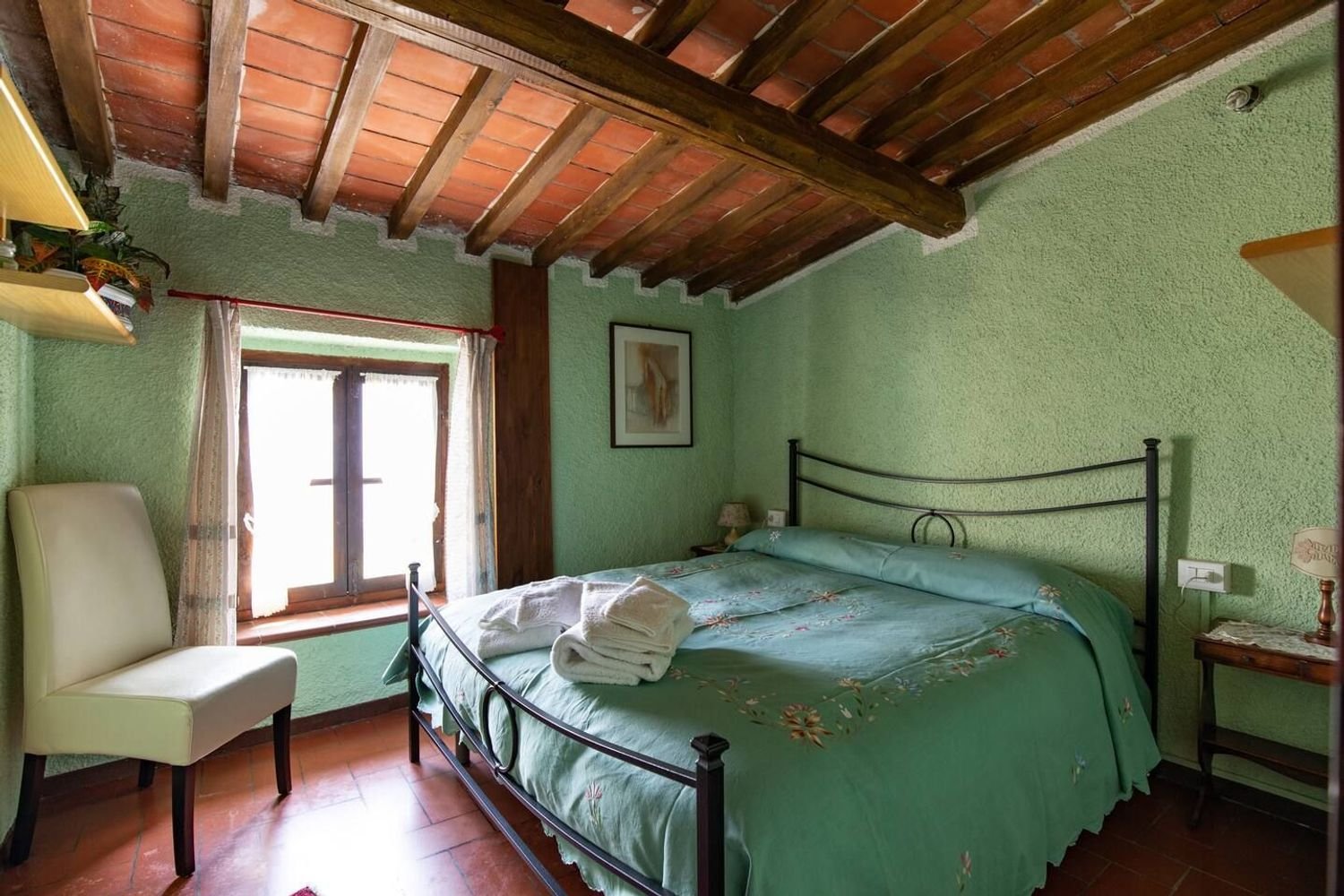 Casa de 5 habitaciónes en Pescia, Italy No. 298963