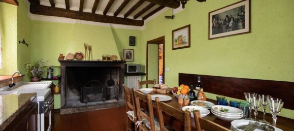 Casa de 5 habitaciónes en Pescia, Italy No. 298963 10