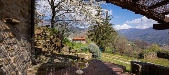 Casa de 5 habitaciónes en Pescia, Italy No. 298963 12