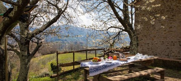 Casa de 5 habitaciónes en Pescia, Italy No. 298963 3