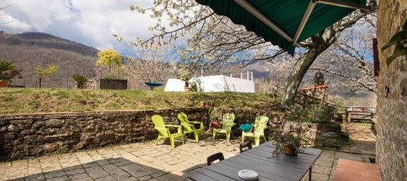 Casa de 5 habitaciónes en Pescia, Italy No. 298963 13