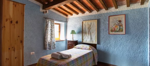 Casa de 5 habitaciónes en Pescia, Italy No. 298963 8