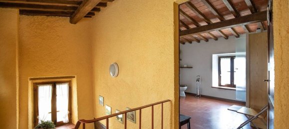 Casa de 5 habitaciónes en Pescia, Italy No. 298963 18