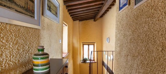 Casa de 5 habitaciónes en Pescia, Italy No. 298963 14