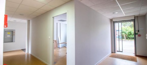 779m² Office in Albi, France No. 300376 9
