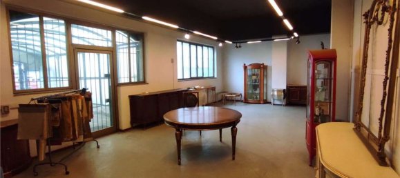  عقار تجاري في Seveso, Italy 370متر مربع رقم 132444 2