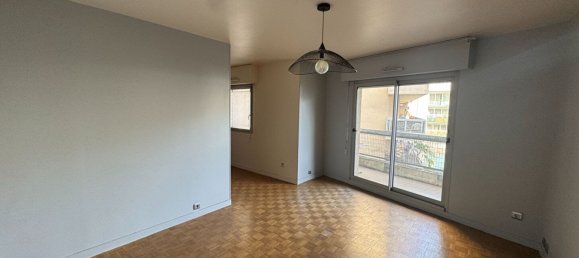 1 bedroom Apartment in Paris, France No. 148473 3