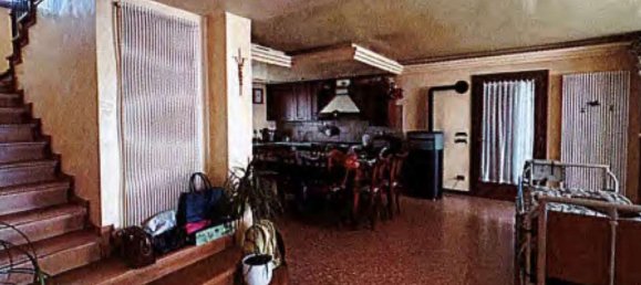 14 bedrooms House in San Martino di Lupari, Italy No. 348623 18