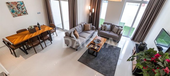 Adosado de 3 dormitorios en Dubai, UAE No. 27100 11