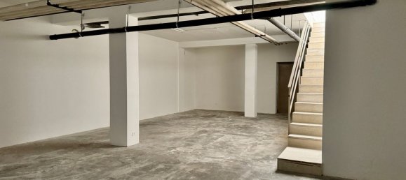 Gewerbliche Immobilie in Udine, Italy 121m², Nr. 311742 2