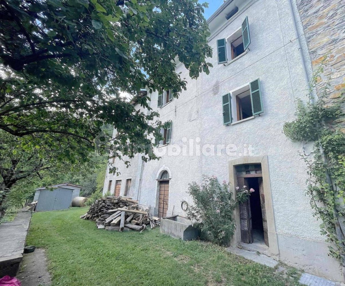 4 bedrooms House in Bardi, Italy No. 267312