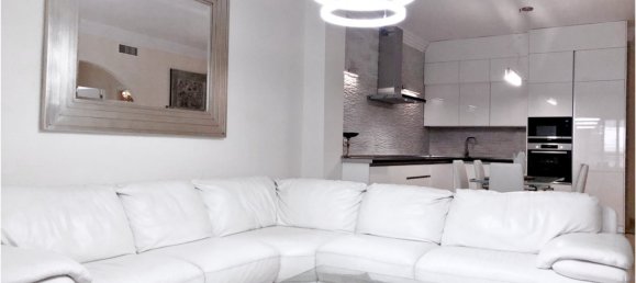 Apartamento de 3 dormitorios en Marbella, Spain No. 117982 7